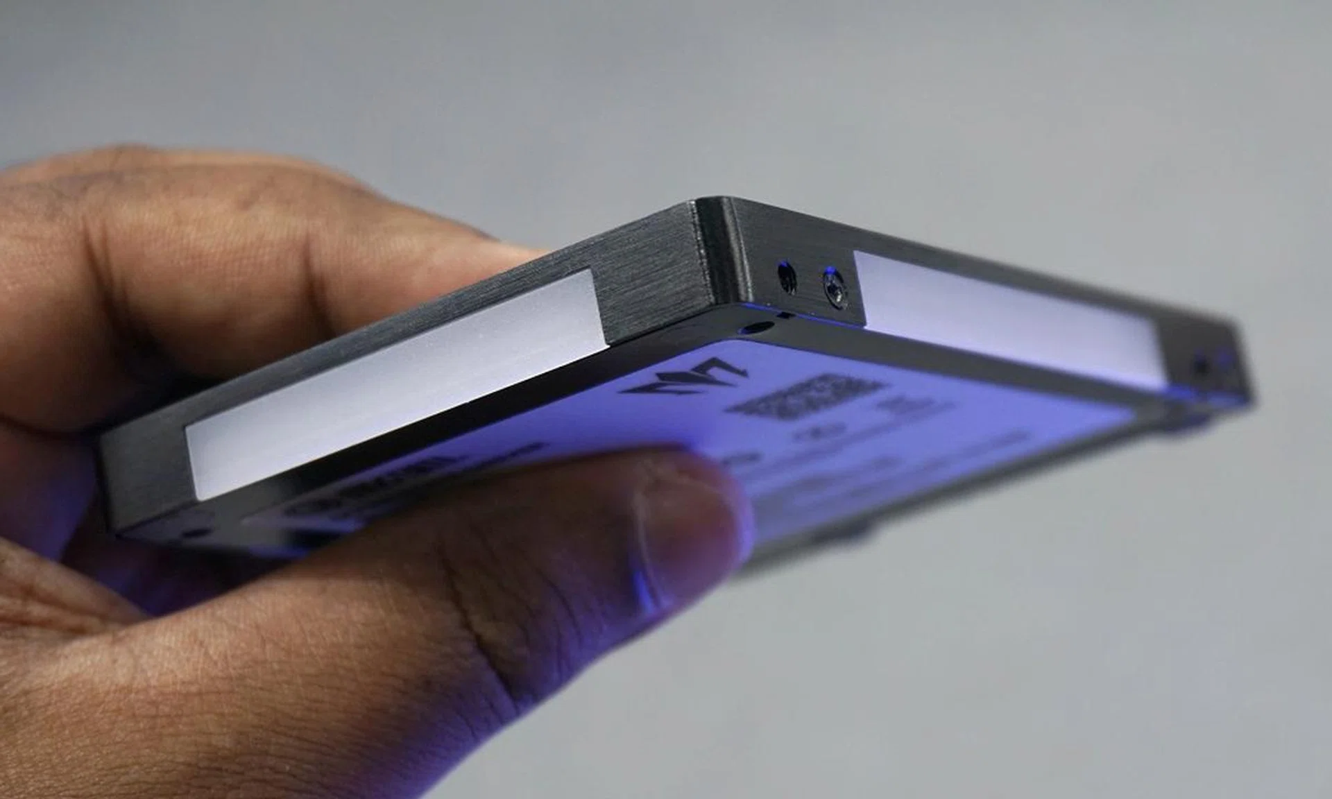 You get lighting on the top and all 3 sides of the drive.