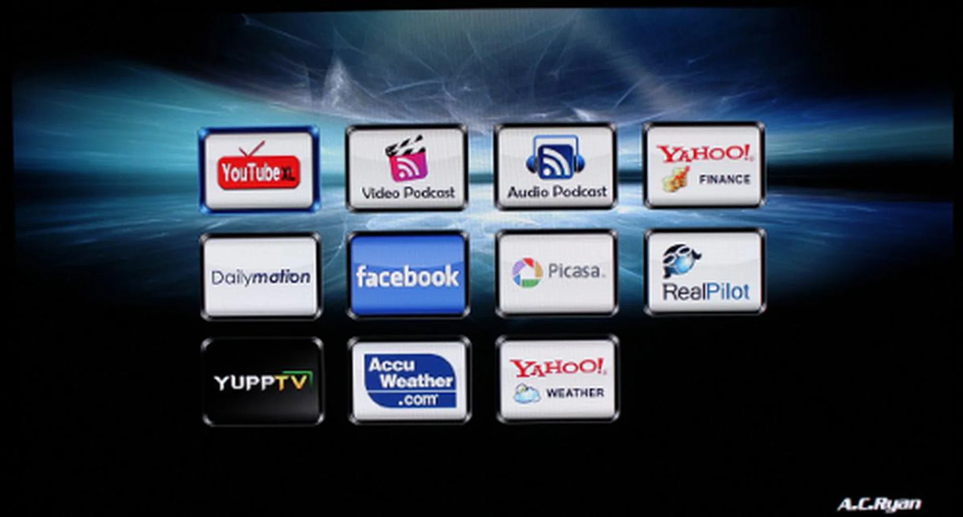 Since the Playon!HD3D does not feature Android, the Internet services section might appear to be slim pickings for some. 