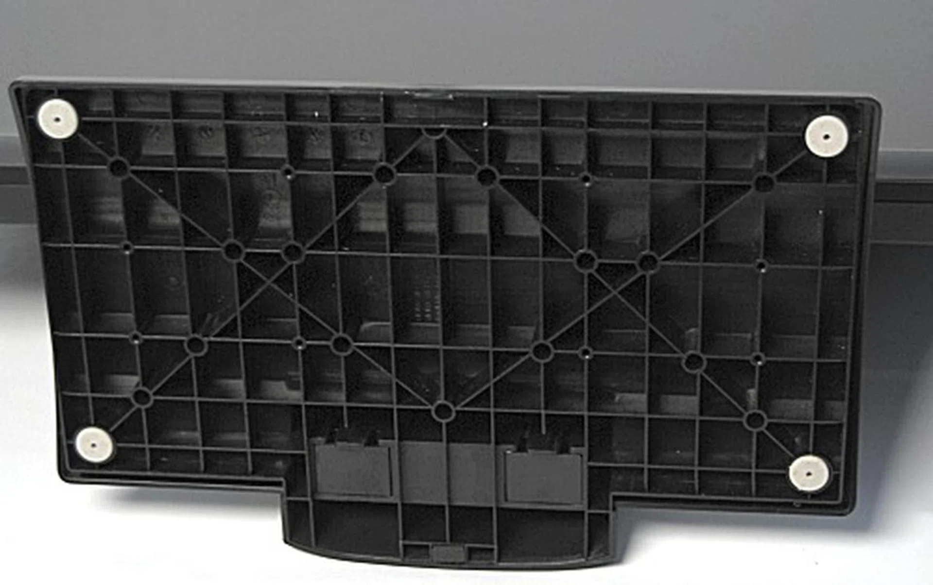 The base of the G2400W is easily removable and provides adequate support for the monitor.