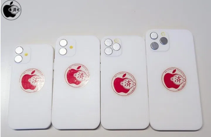 The rear camera modules of the Apple iPhone 12 dummy units. <br>Image source: Macotakara.