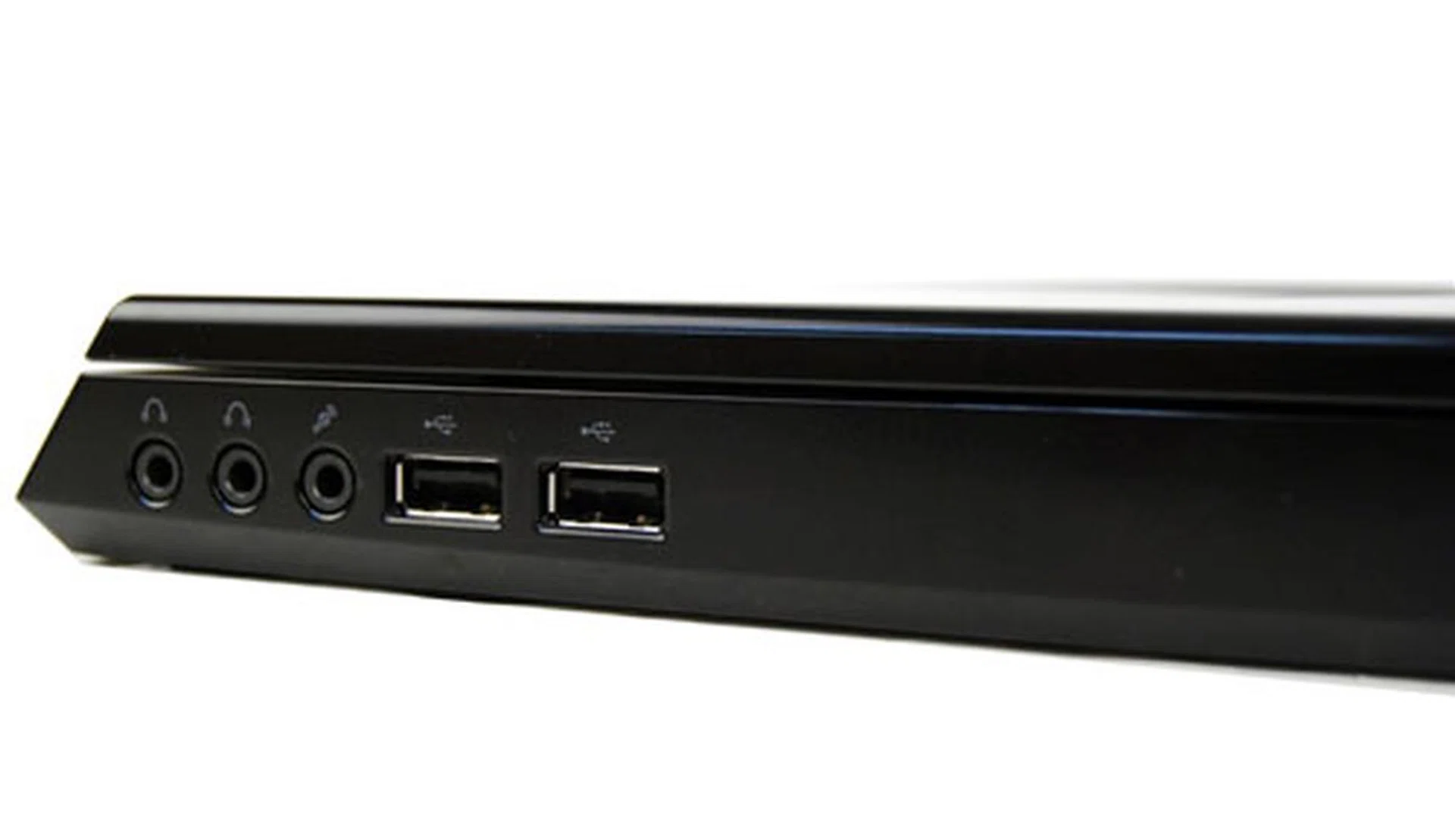 The usual ports on the side are there, but what's missing is an optical drive. Unfortunately, there's no bundled external drive, so installing games can be troublesome unless you get your own external drive.