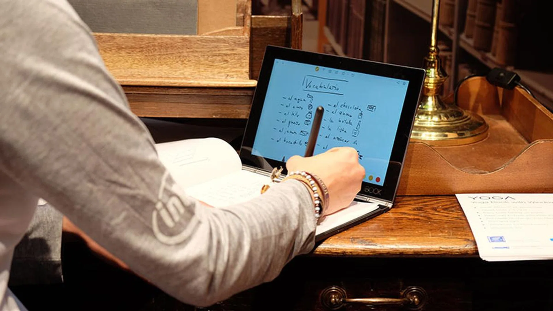 Lenovo Yoga Book