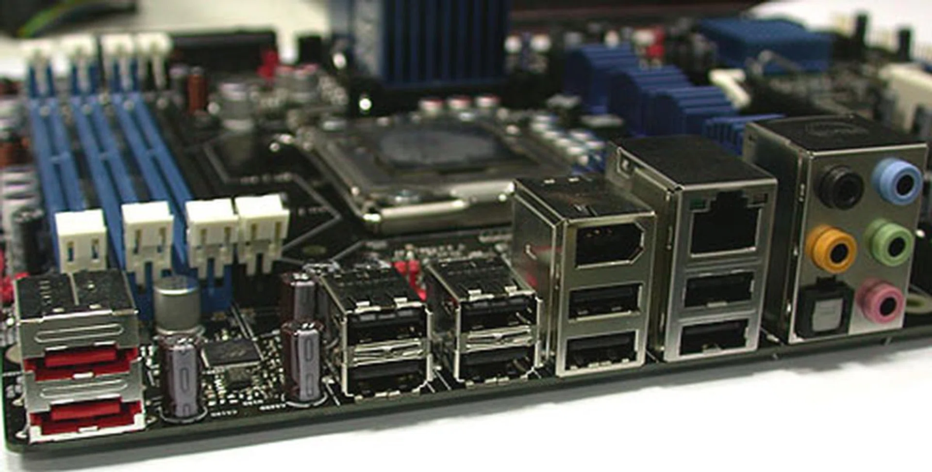 The rear connectors found on the Intel DX58SO motherboard. As you may expect, legacy ports are nonexistent.