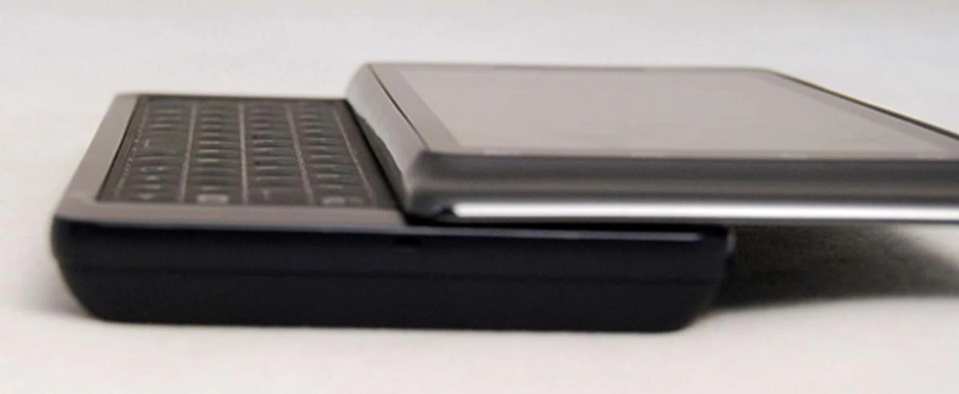 Notice the slight bump on each key.