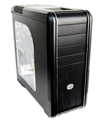 A facelift of the older CM 690 casing, the new CM 690 II Advanced improves on the old and has some tricks of its own.