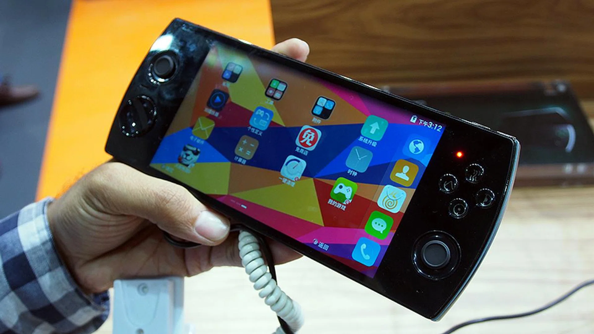 OLYMPUS DIGITAL CAMERA         