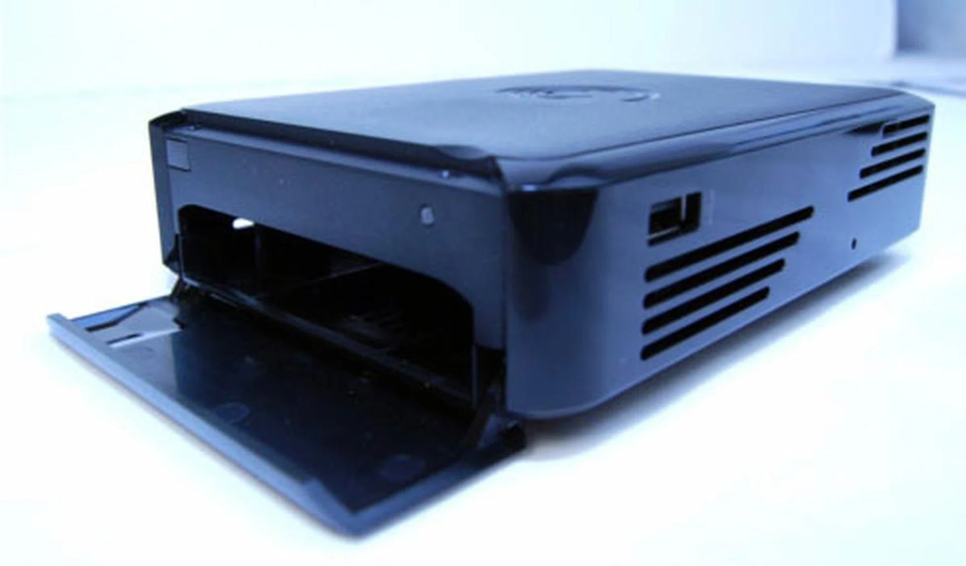 Here's where you can slot in your GoFlex drive.