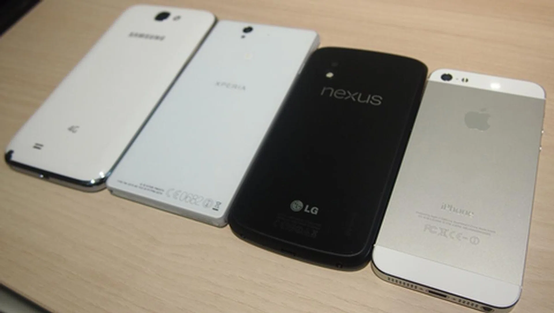 The Sony Xperia Z and LG Nexus 4 use two glass panels in their designs. Only time will tell whether this design choice bodes well for both phones.