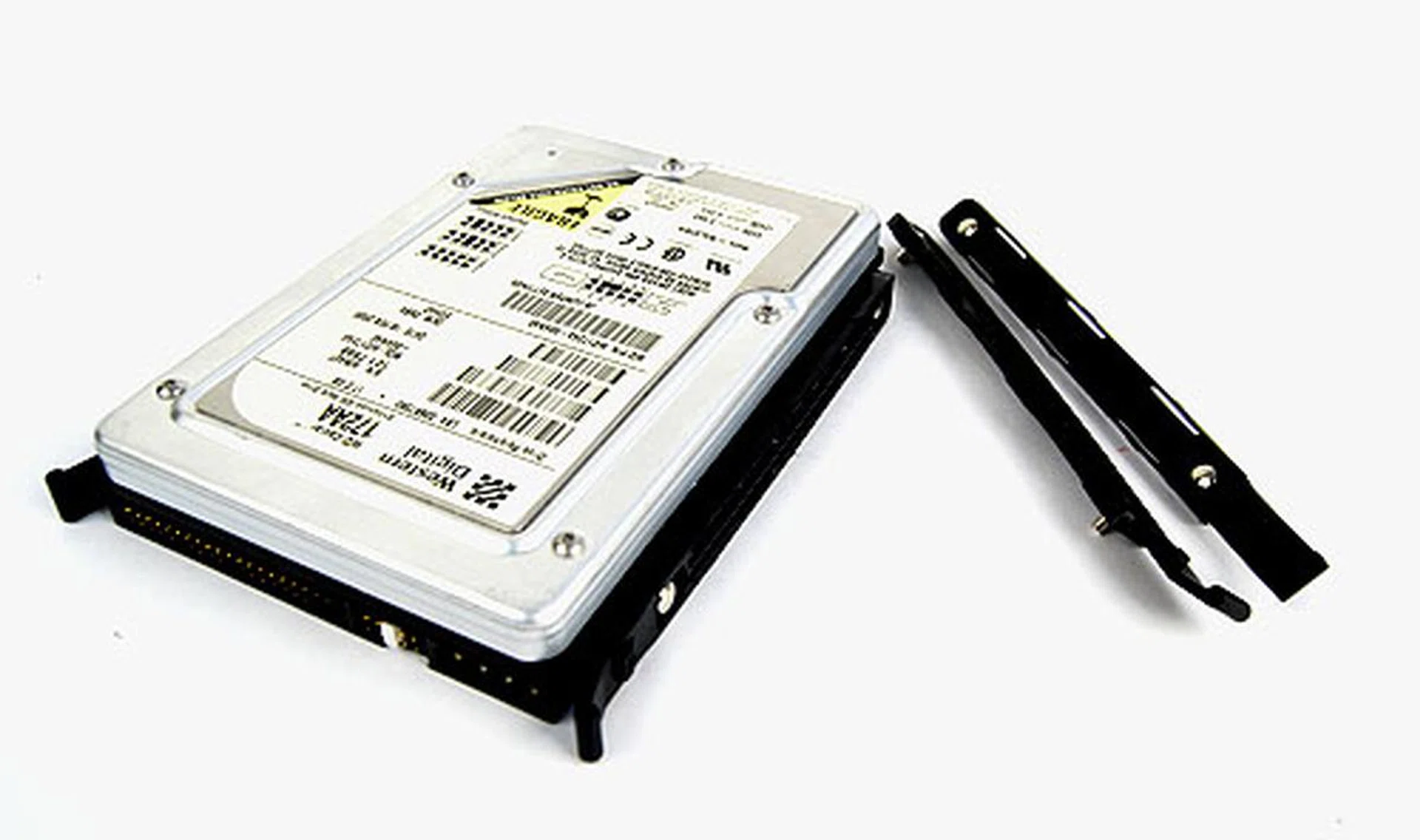 Installing hard drives was a breeze. All you need to do is latch on these racks and slide the drive into the HDD cage.