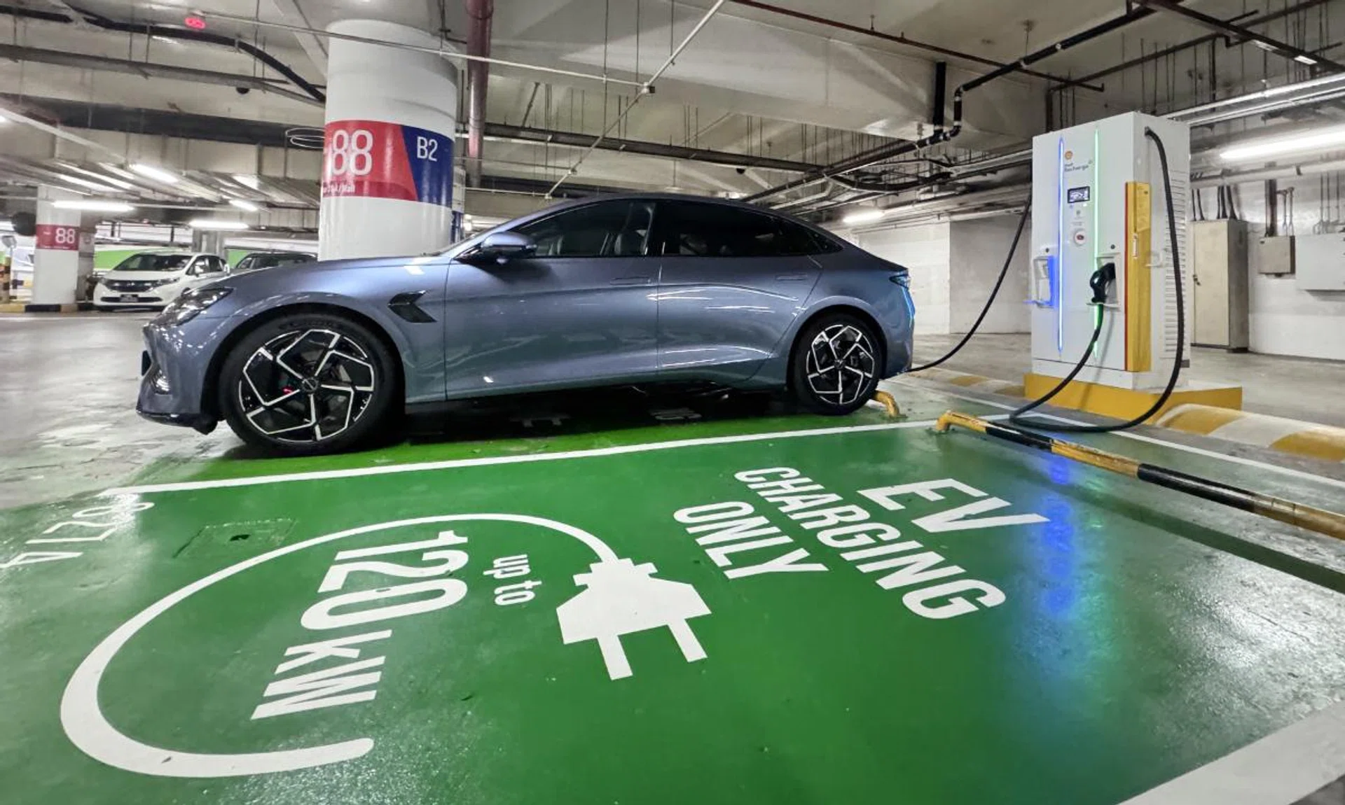 The Seal Performance might have a large battery, but its fairly high consumption means its real world range is probably only around 350km.