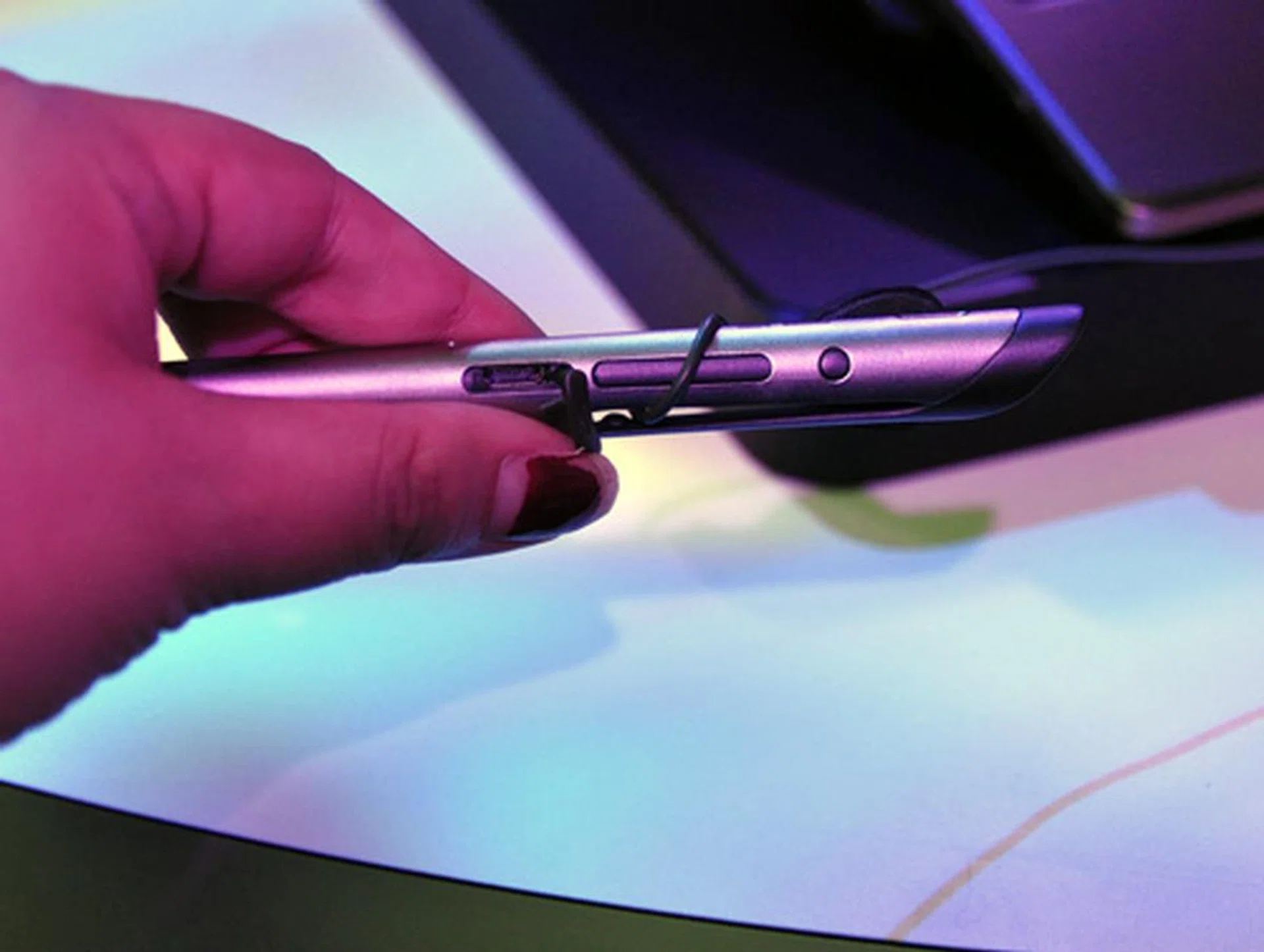 A stylus that doubles up as a headset? Innovative to say the least - however, users might have to get used to quizzical stares when they use it in public.
