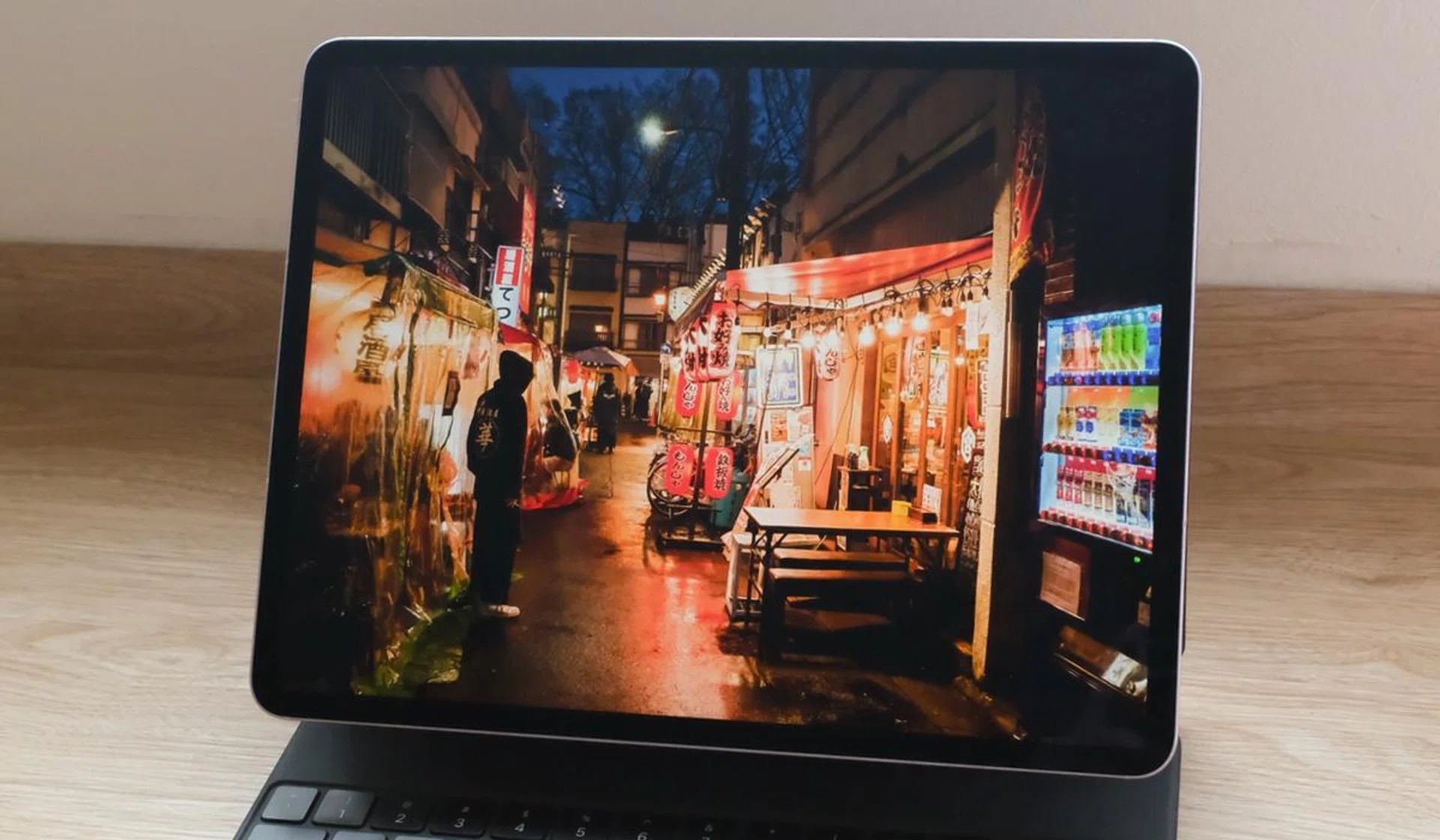 It may not be a high-tech OLED or mini-LED display, but the iPad Air's display still looks great.