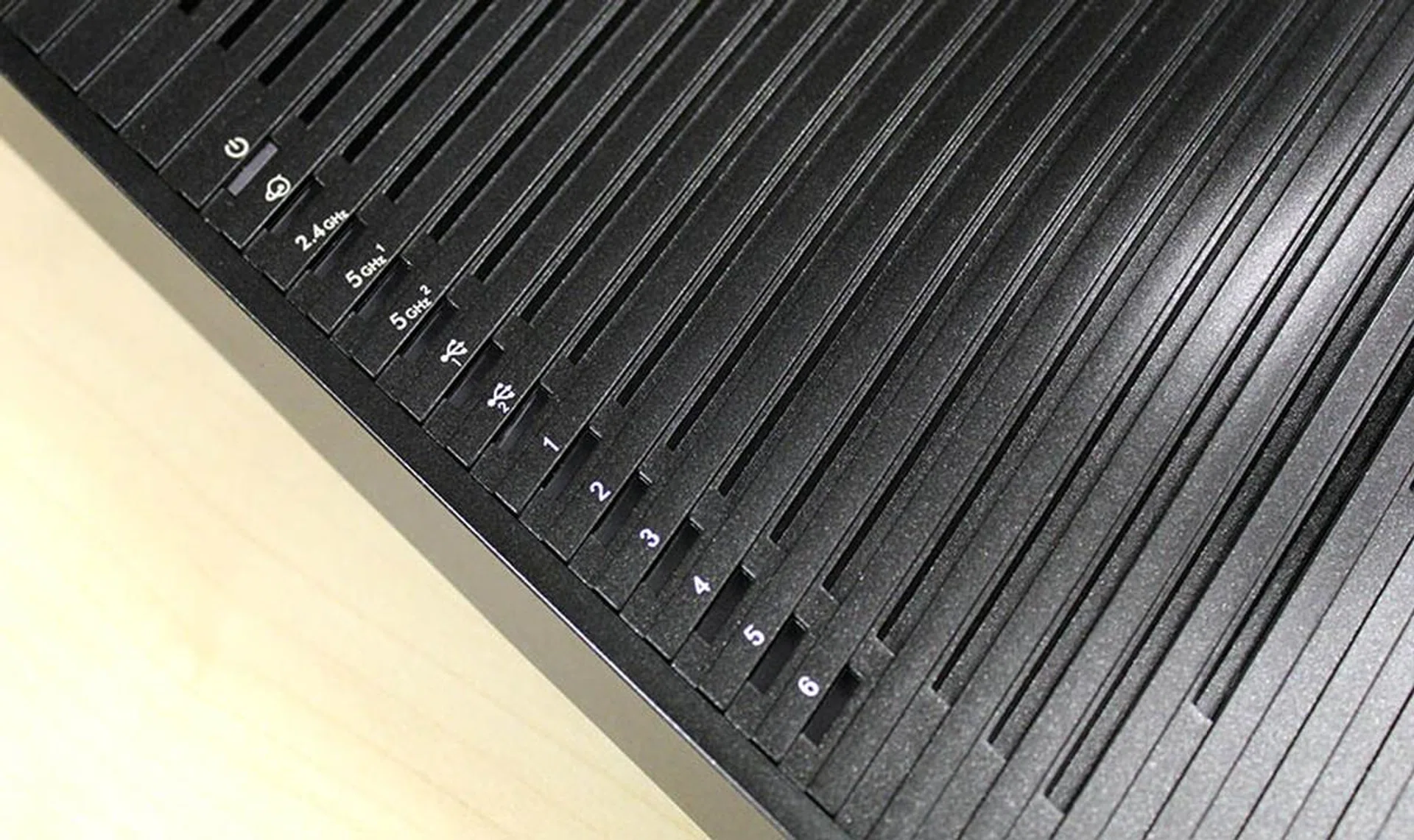 The Nighthawk X8 has lots of LED indicators which can tell users exactly what isn't working properly should they be faced with a connection issue.