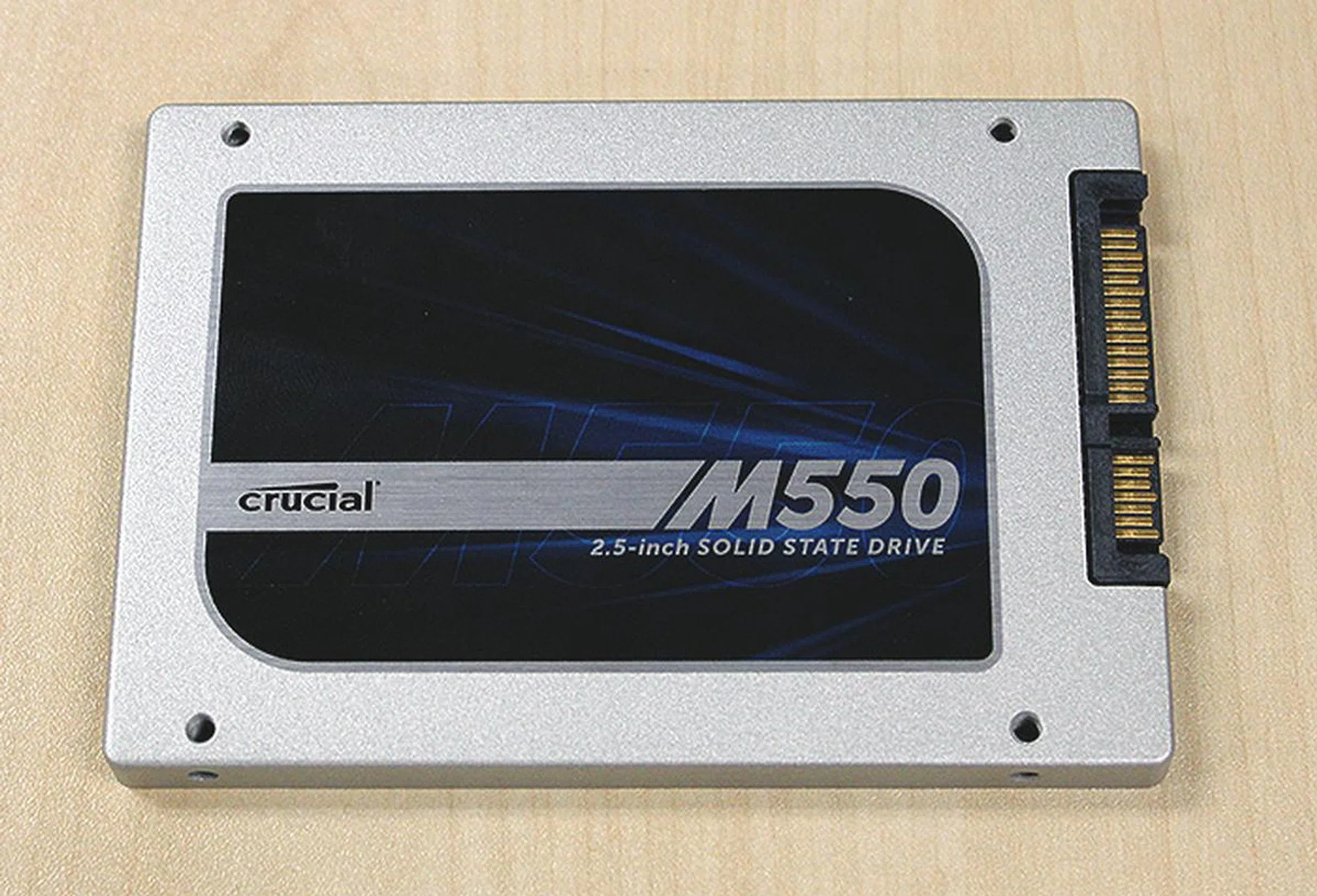 To improve performance on its lower capacity drives - 128GB and 256GB - Crucial has gone back to 64Gbit NAND for the M550.