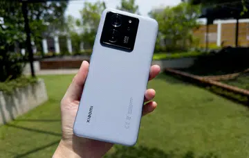 Take a look at that big camera bump on the rear with the Leica branding.