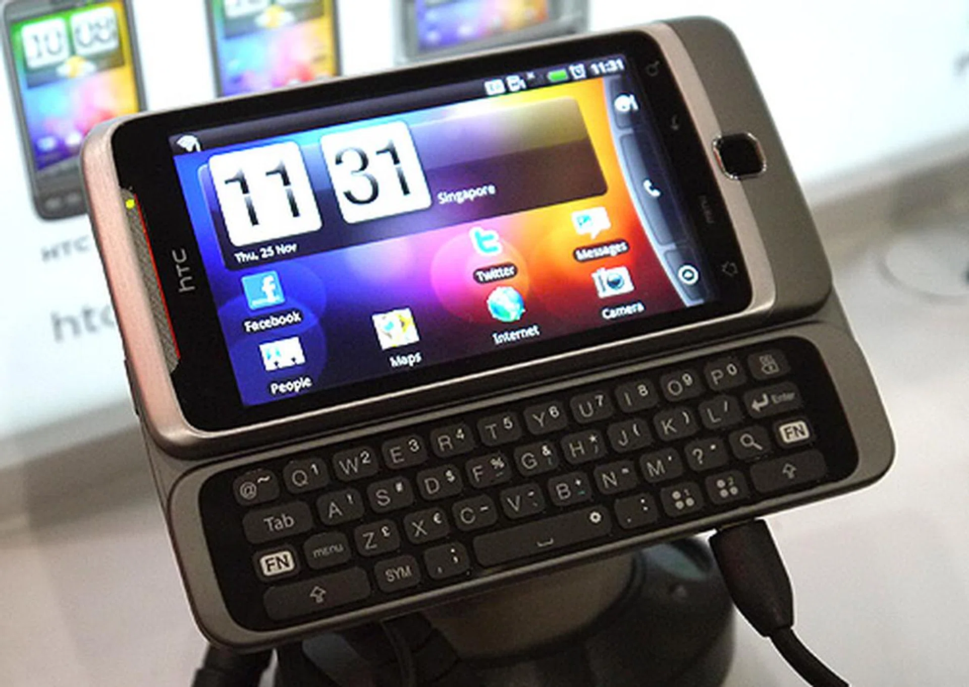 The HTC Desire Z also comes preloaded with Android 2.2 and has a 3.7-inch capacitive touchscreen, but it also has a slide-out QWERTY keyboard.