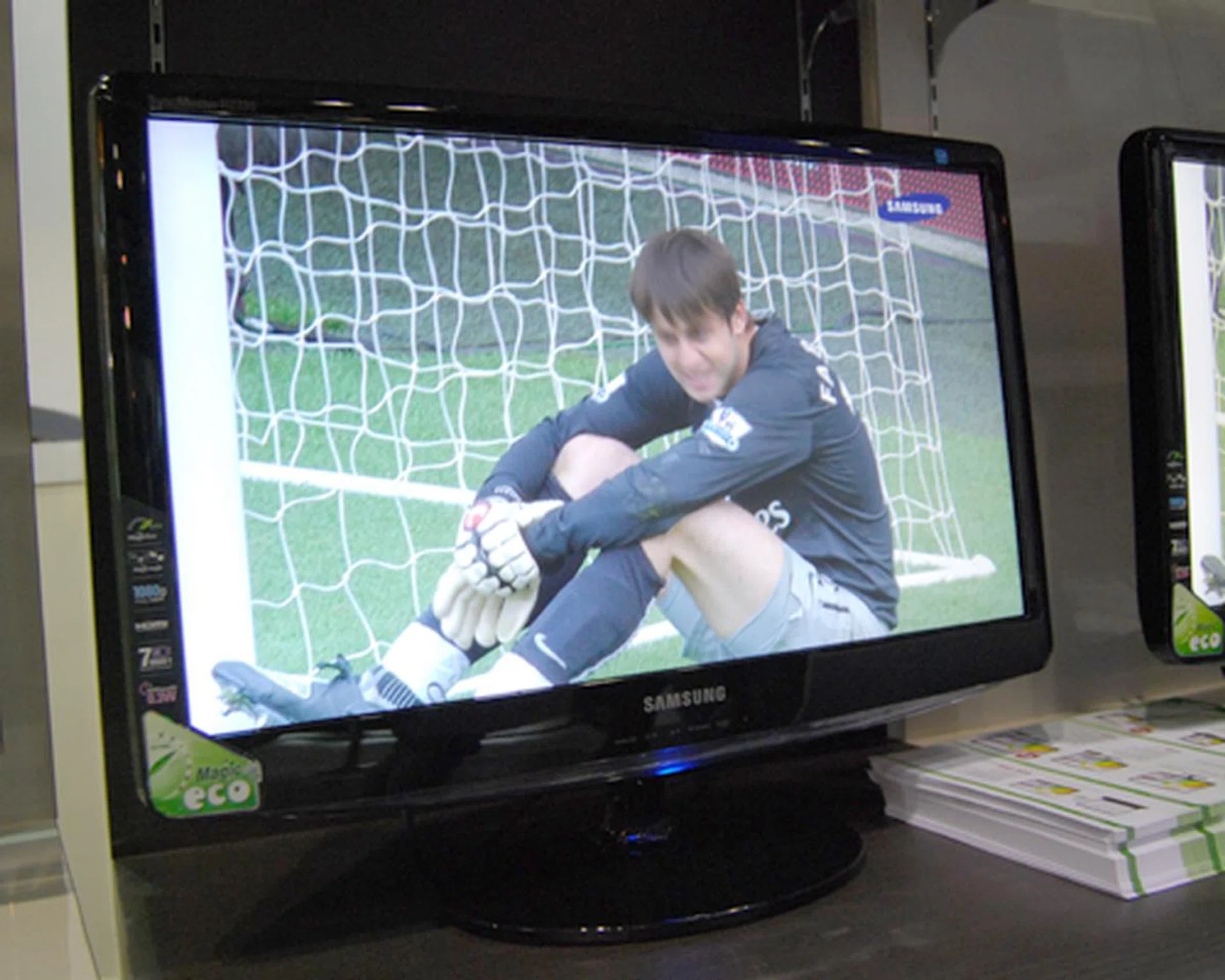 Affordable HD panels are also available, such as the Samsung B-series monitor. Ranging from $248, $278 or $268 for its 21.5-inch, 23-inch and 24-inch displays, these monitors come with a contrast ratio of 1000:1, response time of 5ms and three separate inputs (HDMI, DVI and analog).