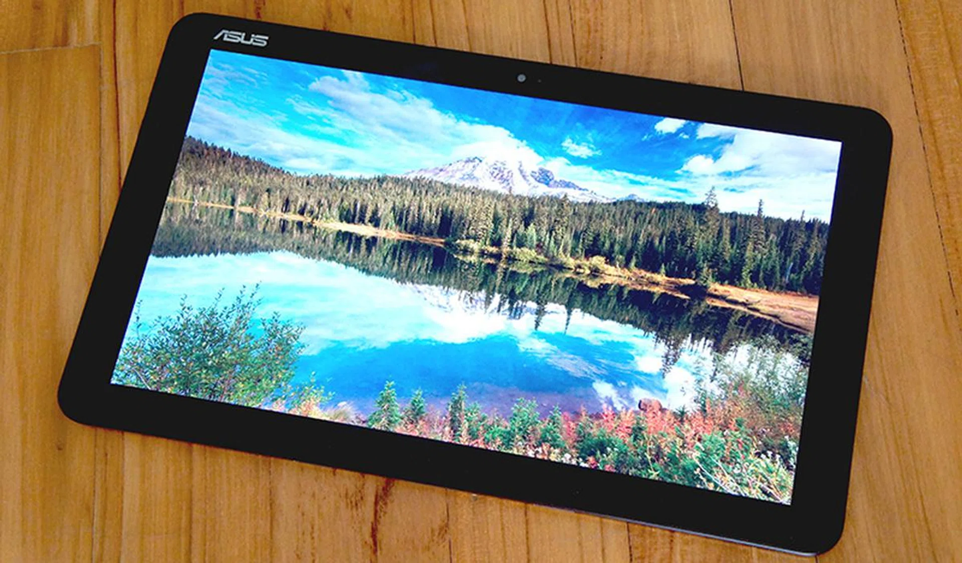 Compromises have to be made to achieve the tablet display's 7.6mm thickness.