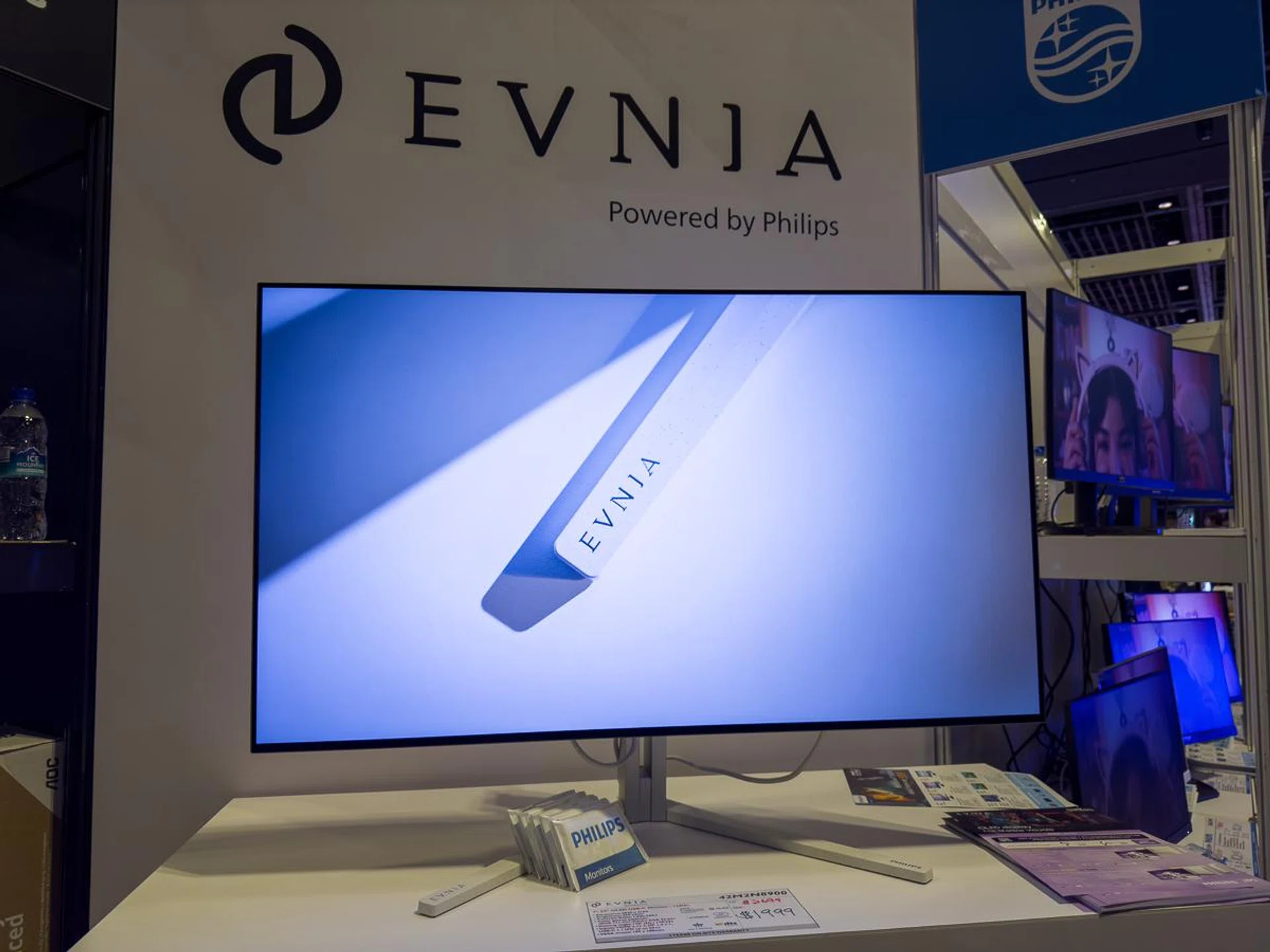 Philips Evnia 42M2N8900.