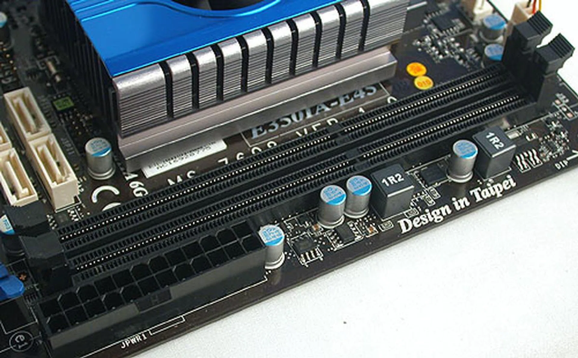 1333MHz is also the maximum supported memory frequency. MSI states that they support up to 8GB of memory.