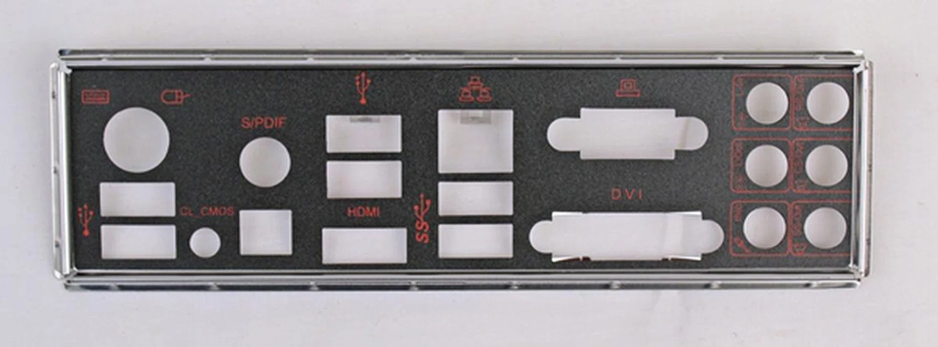 The letters and figures (in thin red outline) may be hard to read on the black background, but MSI spared no expense to ensure the consistent look-and-feel of its Dragoon Army gaming series is totally imbued in the motherboard.