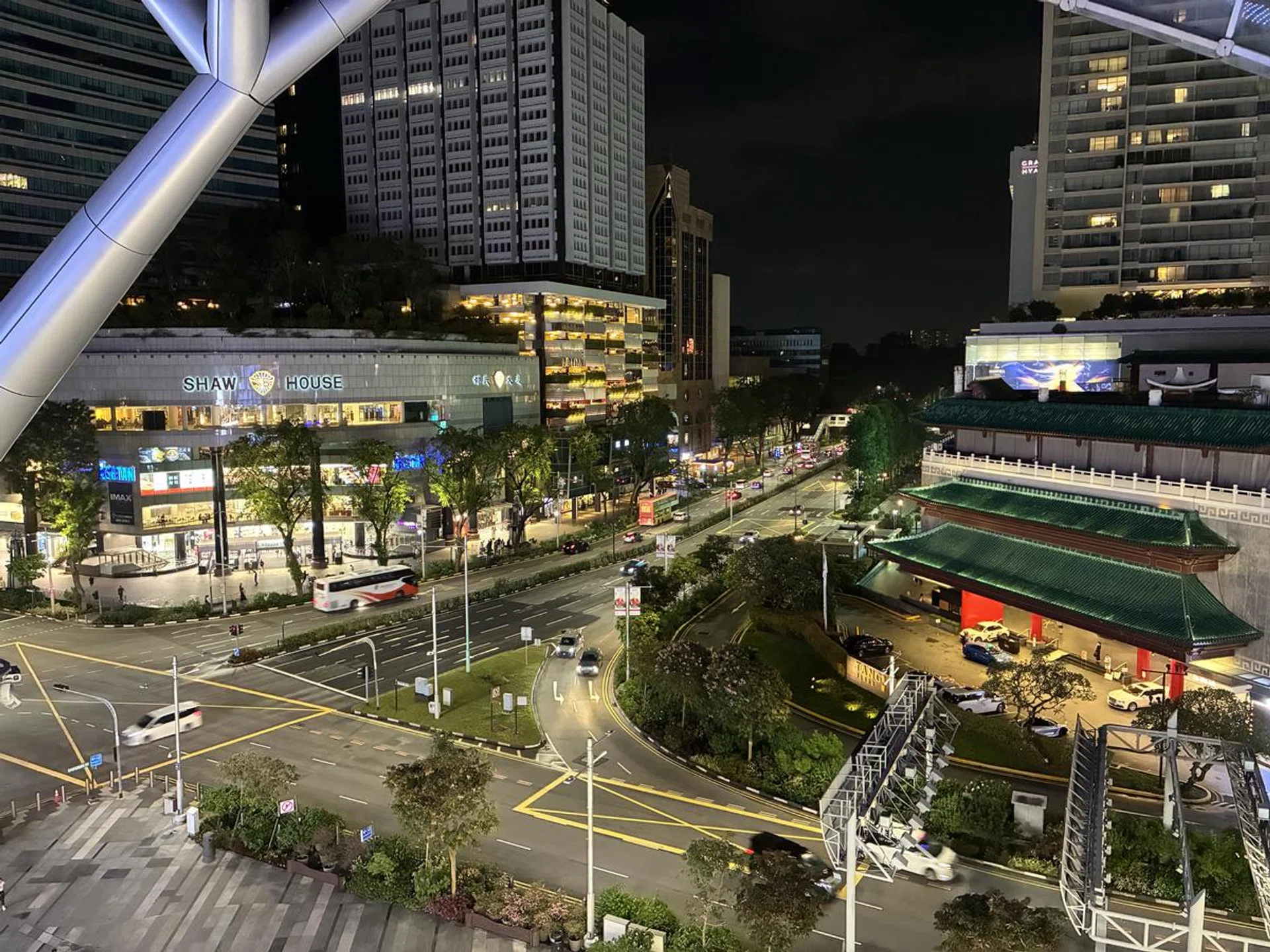 Even without Night Mode, the iPhone 16E can take decent photos at night as long as you can keep your hands fairly still. (Click to see image in full resolution. Photo: HWZ)