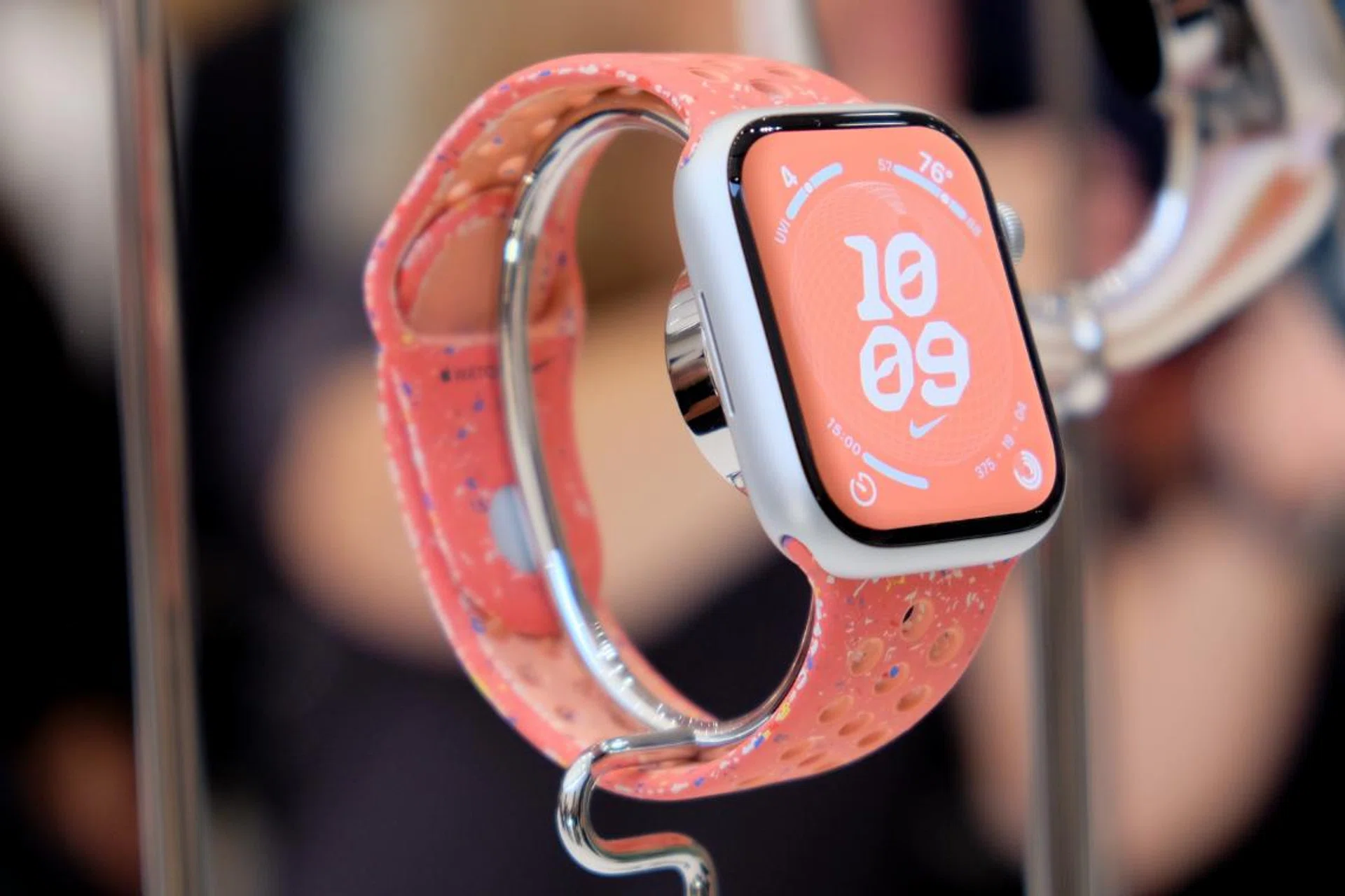 The upcoming Apple Watch Series 10 is said to have an upgraded ECG/heart rate sensor, new watch faces and improved water resistance. (Photo: HWZ)
