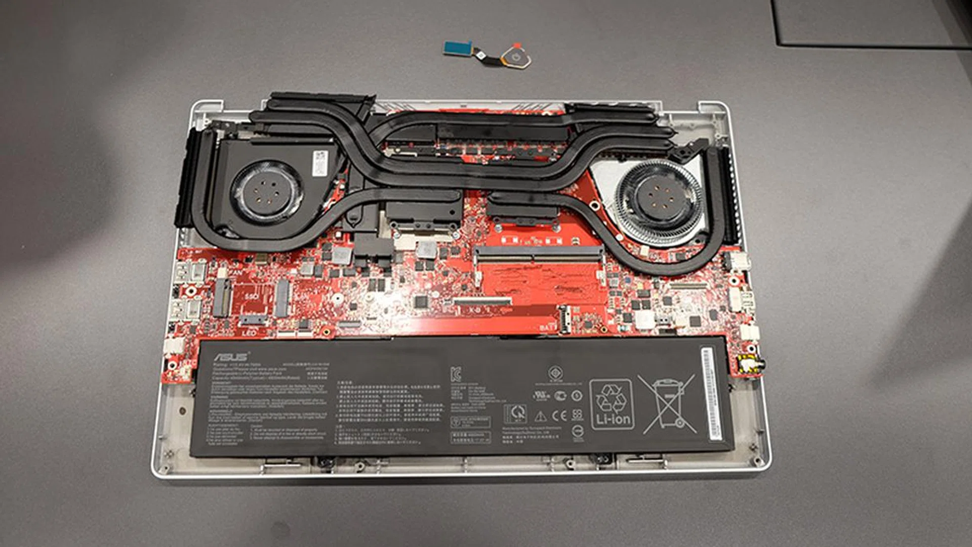 ASUS ROG Zephyrus G14