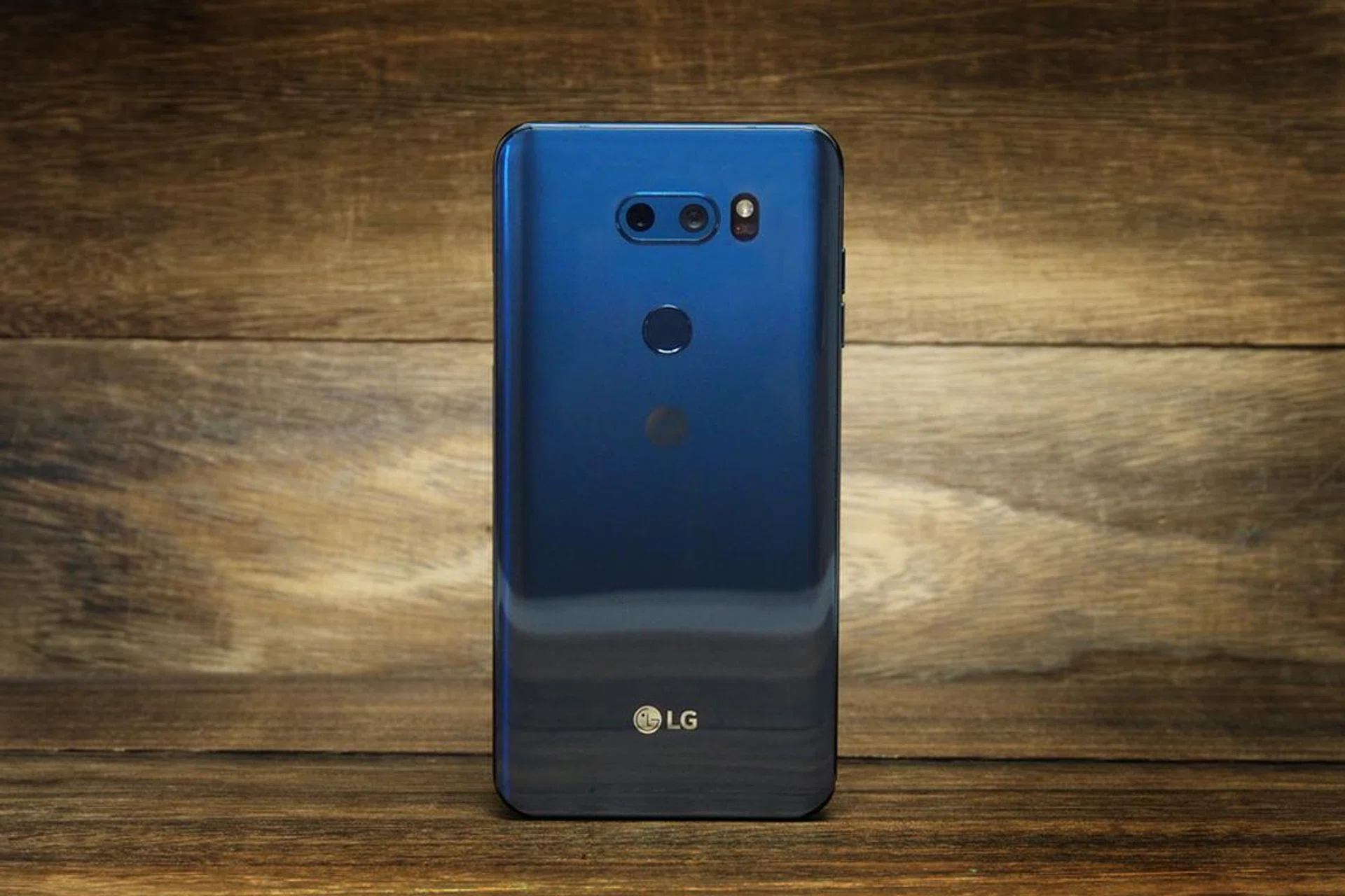 The LG V30+.