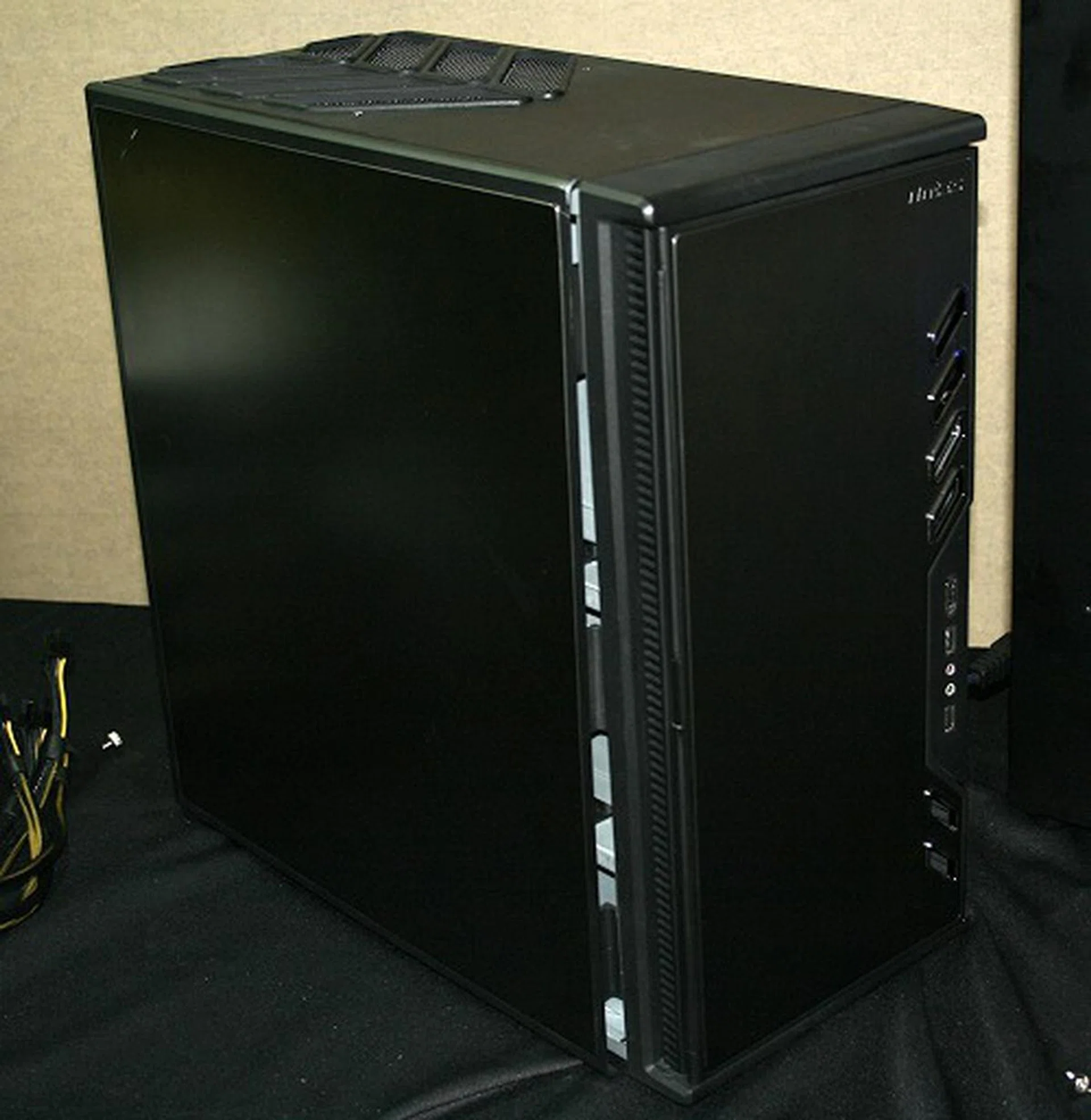  The Antec P180 mid-tower case made quite an impact to the chassis scene for several innovative features and shown here is a new Mini P180. It's mATX case with 200mm top fan included, dual chamber design, 3 x 5.25-inch bays, 5 x 3.5-inch bays, 120mm rear fan and triple layer side and front panels for a sturdy and quiet case.  
