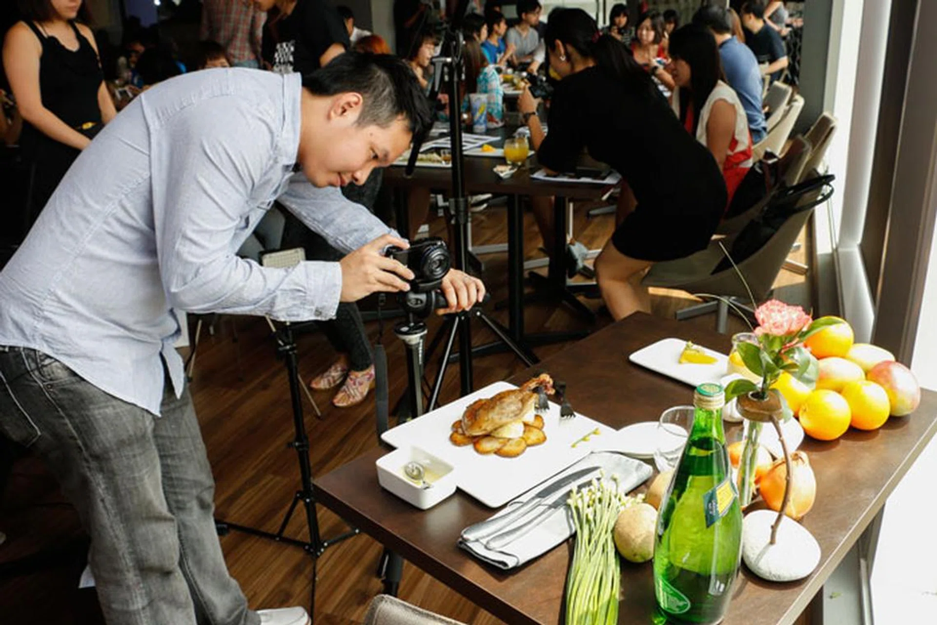 Ngee Ann Polytechnic's William Aung provided tips on how to make food photographs look great.