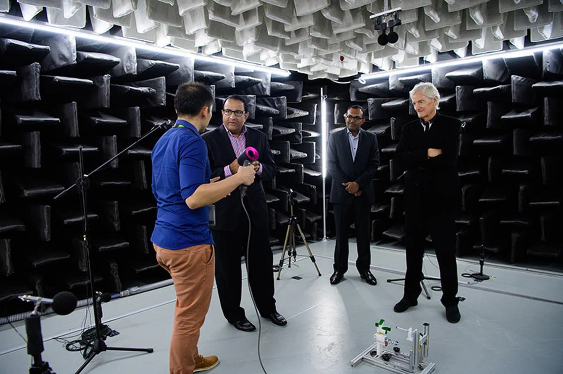 Minister for Trade and Industry, S. Iswaran (second from left) and Sir James Dyson (far right) were both present for the launch of the Technology Centre.