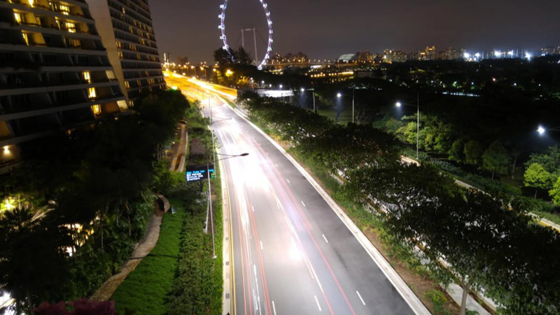 f/1.8 at 4.42mm, 4 secs, ISO 50. <br> Click for full resolution image.