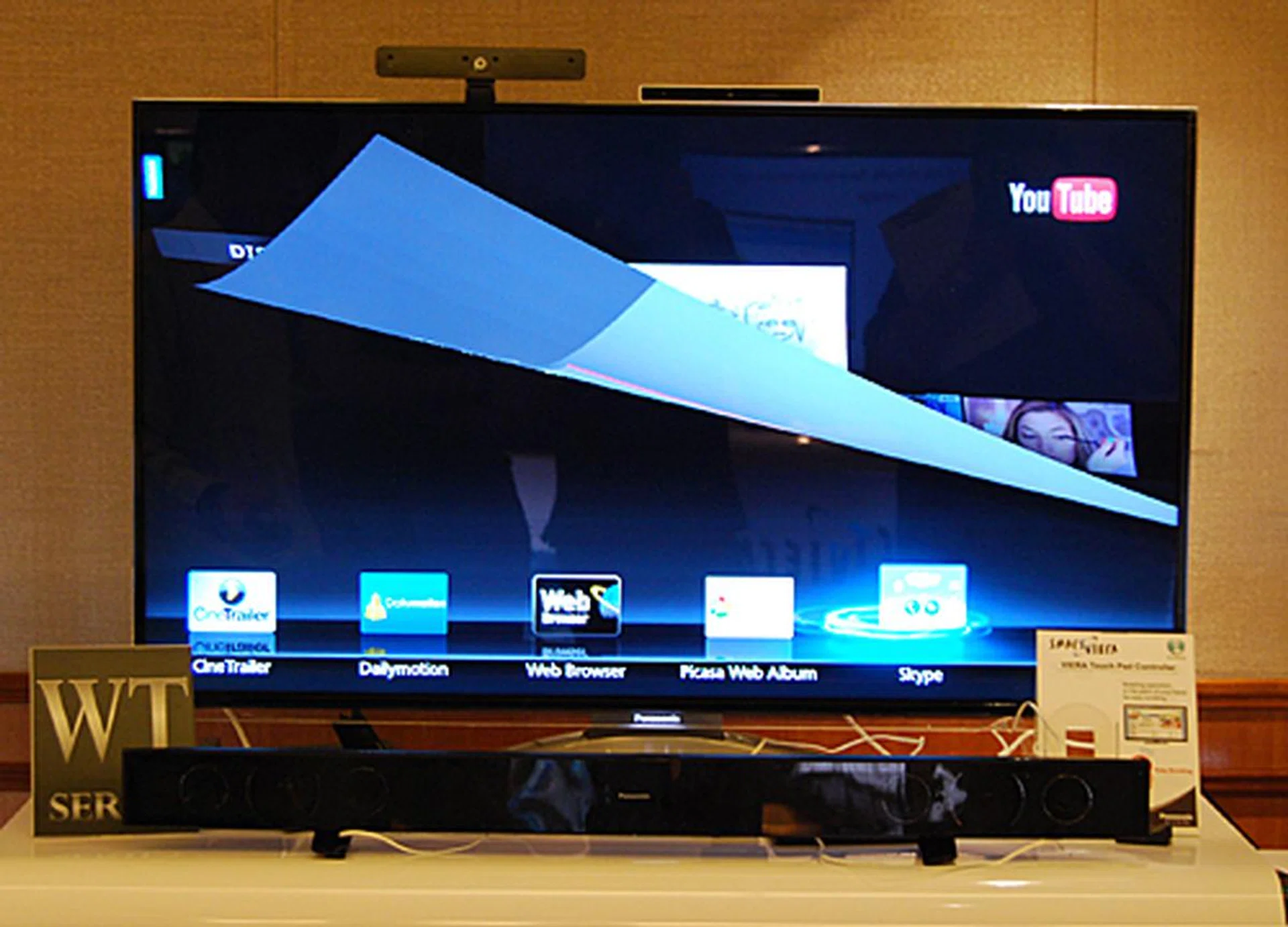 The addition of a taskbar, which occupies a horizontal space at the botton of the screen, greatly improves the usability of the Viera Connect as you can now toggle between the different applications with ease.
