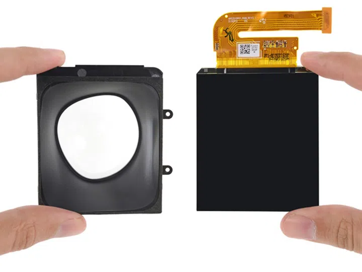 One of the two 90mm OLED displays for playback, mounted on each lens.