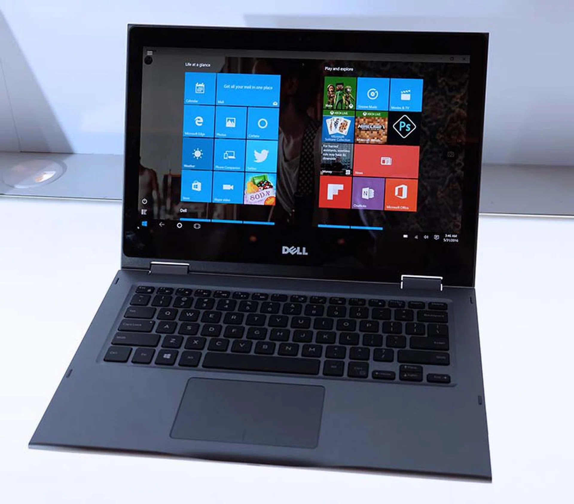 The Inspiron 5000 2-in-1 notebooks have plastic chassis, but you'd be hard pressed to tell the difference even if they were side by side.