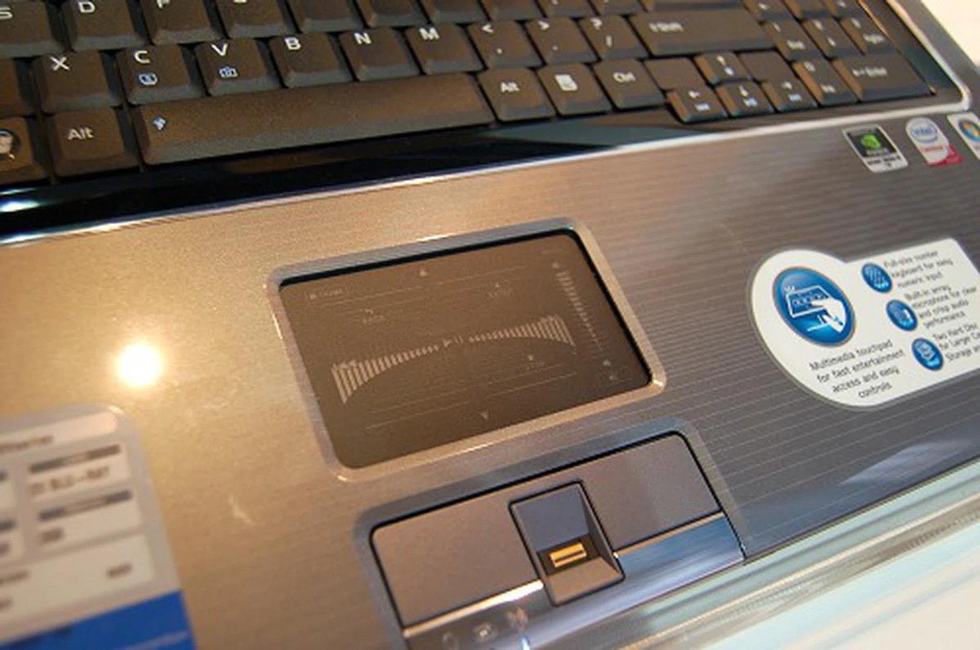  Here's a close-up of its multi-function trackpad.  