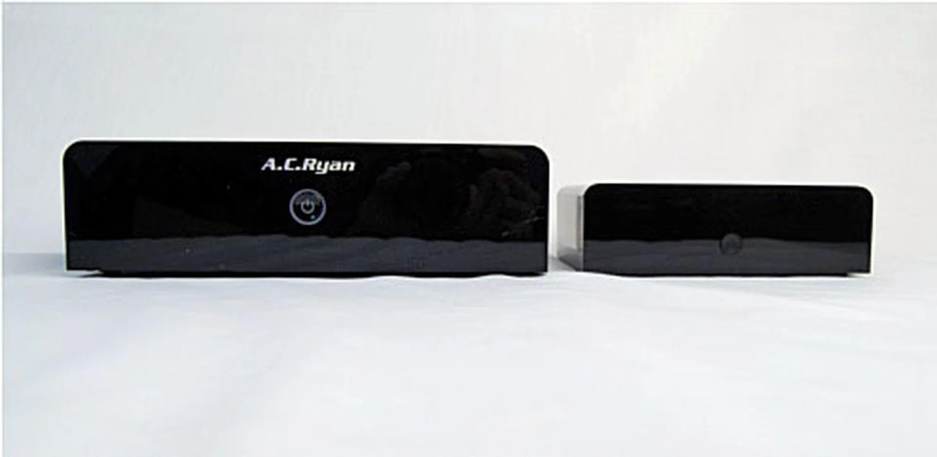 The Playon! HD 2 on the left and the Playon! HD Mini 2 on the right 