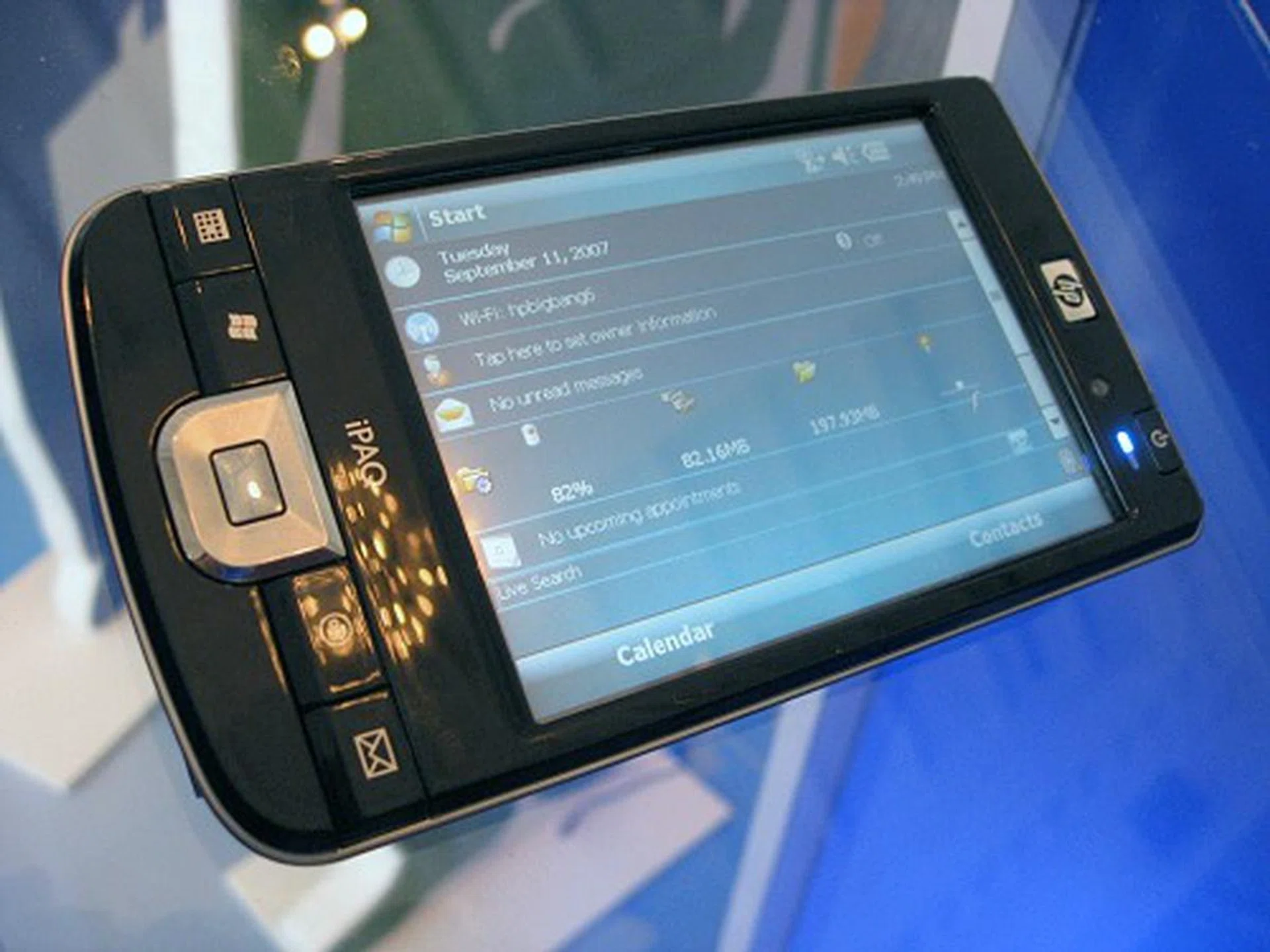  Size does matter, as shown by the US$399, HP iPAQ 212 Enterprise Handheld. This powerful, large screen PDA with Wi-Fi is well-suited to run a broad range of business applications for business productivity; factor in its 2200mAH battery, this handheld can last quite a while. For added flexibility, the iPAQ 212 also comes equipped with both SDIO and CompactFlash slots. Wireless connectivity options on this gadget include 802.11b/g and Bluetooth 2.0. Like the iPAQ 112 counterpart, the iPAQ 212 also doesn't have any cellular functionality.  
