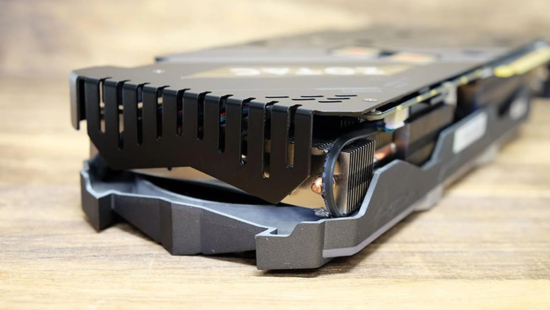  Zotac GeForce GTX 1080 Ti AMP Extreme