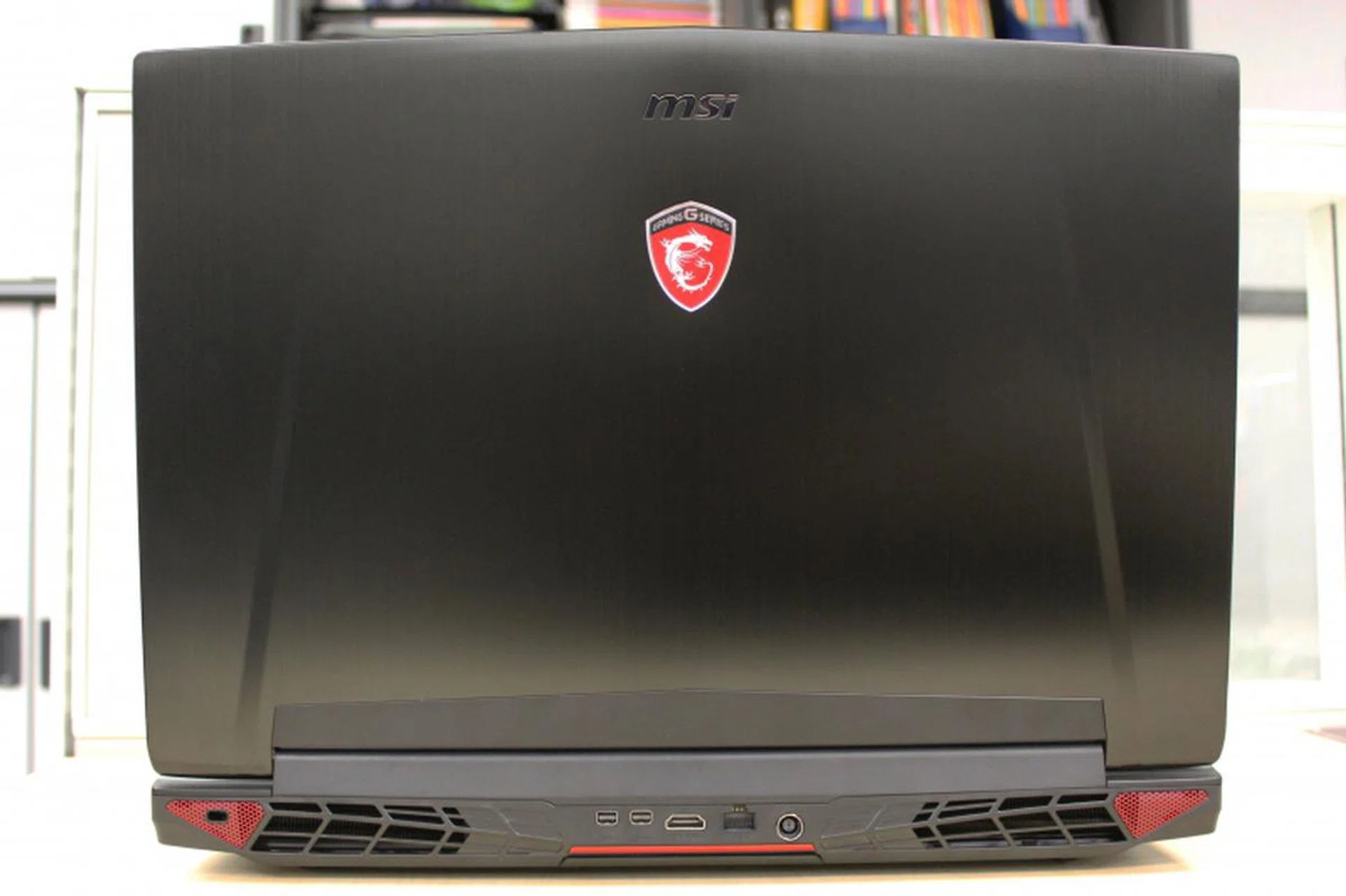 The back features the vents, as well as the DC in and the rest of the ports.