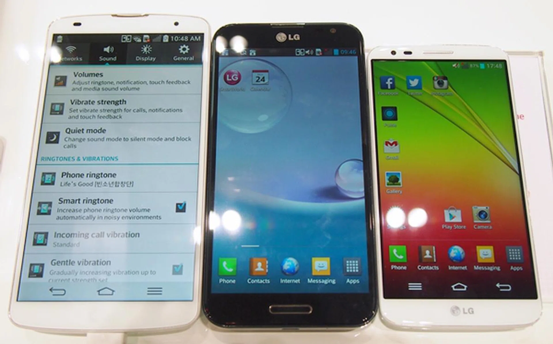 From left to right: LG G Pro 2, LG Optimus G Pro and the G2. All three devices sport very slim bezels.