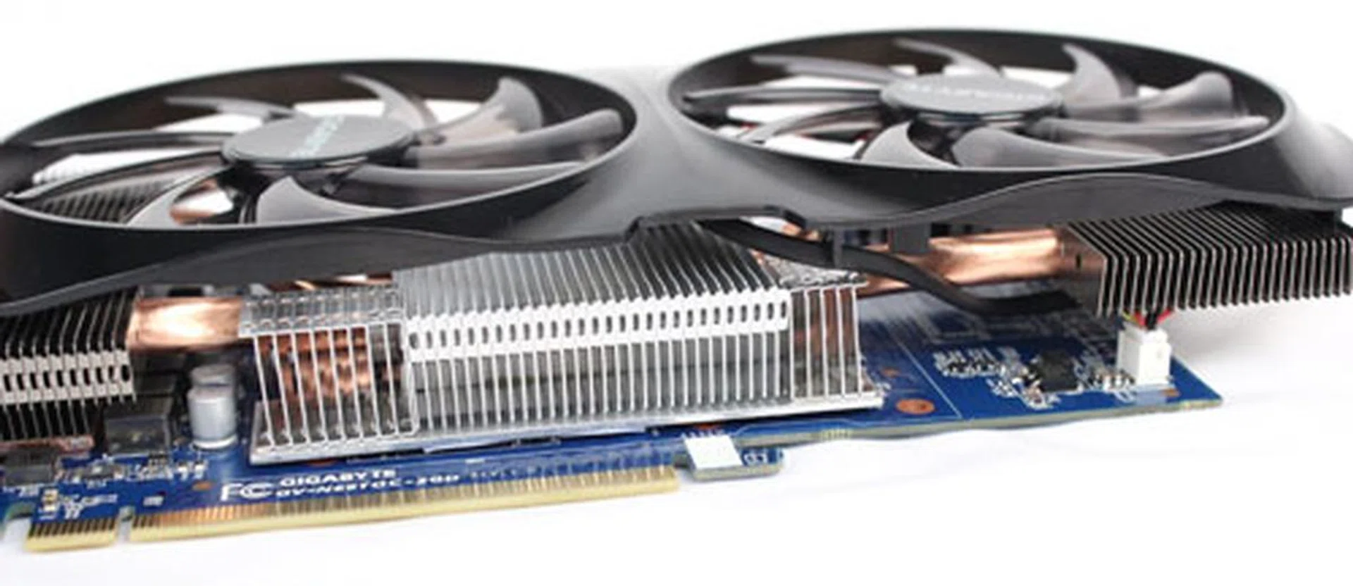 Unlike ASUS and Palit, Gigabyte used a very minimalistic fan shroud.