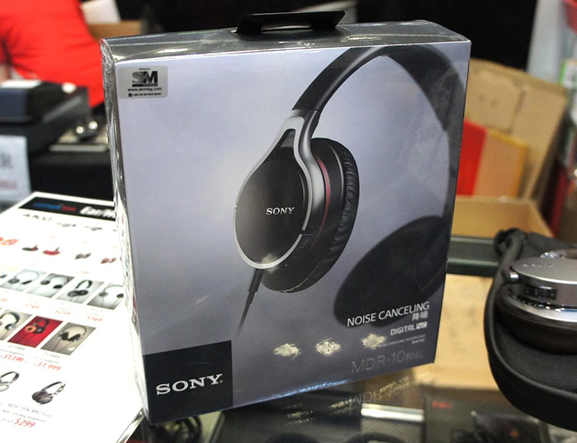 If you are looking for a pair of noise-canceling headphones, the Sony MDR-10RNC is well worth considering. It is priced at $199 (U.P.: $349).