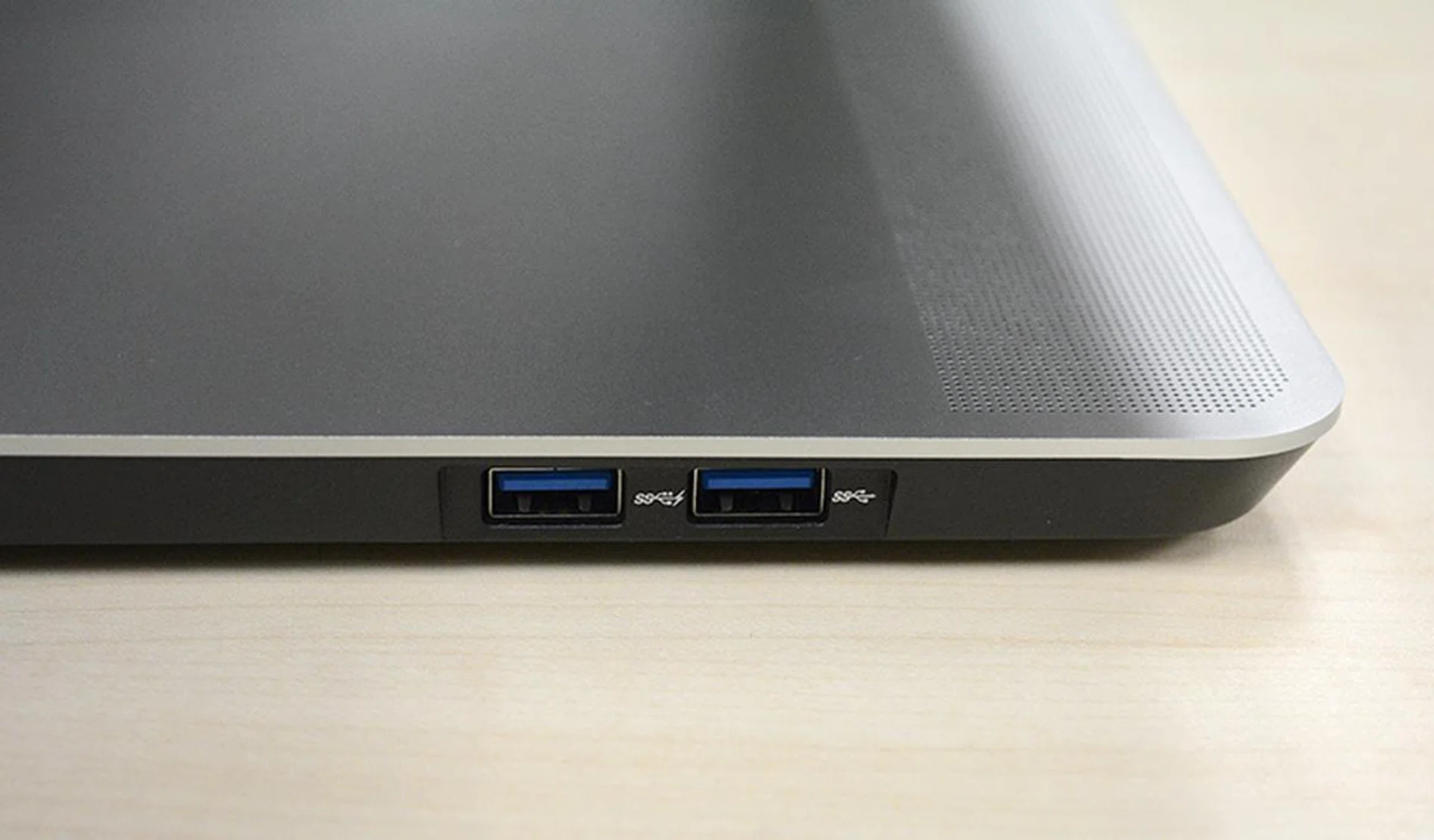 Two more USB 3.0 ports are found on the left edge.