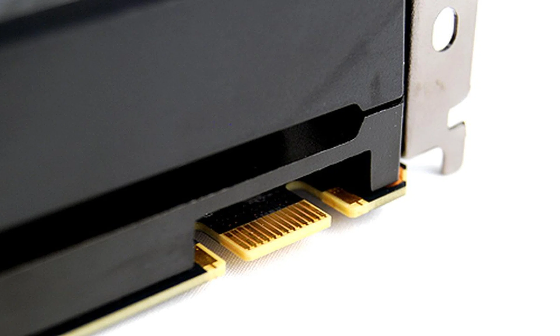 Unlike the GeForce GTX 470 which it is supposed to replace, the new GeForce GTX 560 Ti gets only a single SLI connector, which means only 2-way SLI is possible.