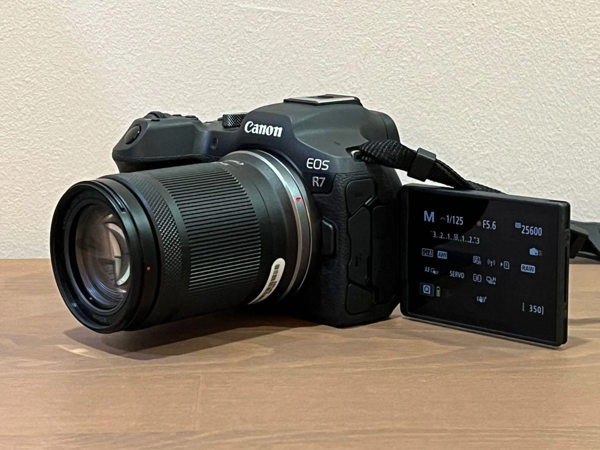 The Canon EOS R7 comes with plenty of features.