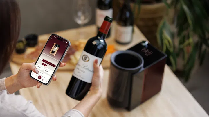 Vivant Wine Venus G2 Portable Electronic Wine Chiller AI Sommelier Chatbot