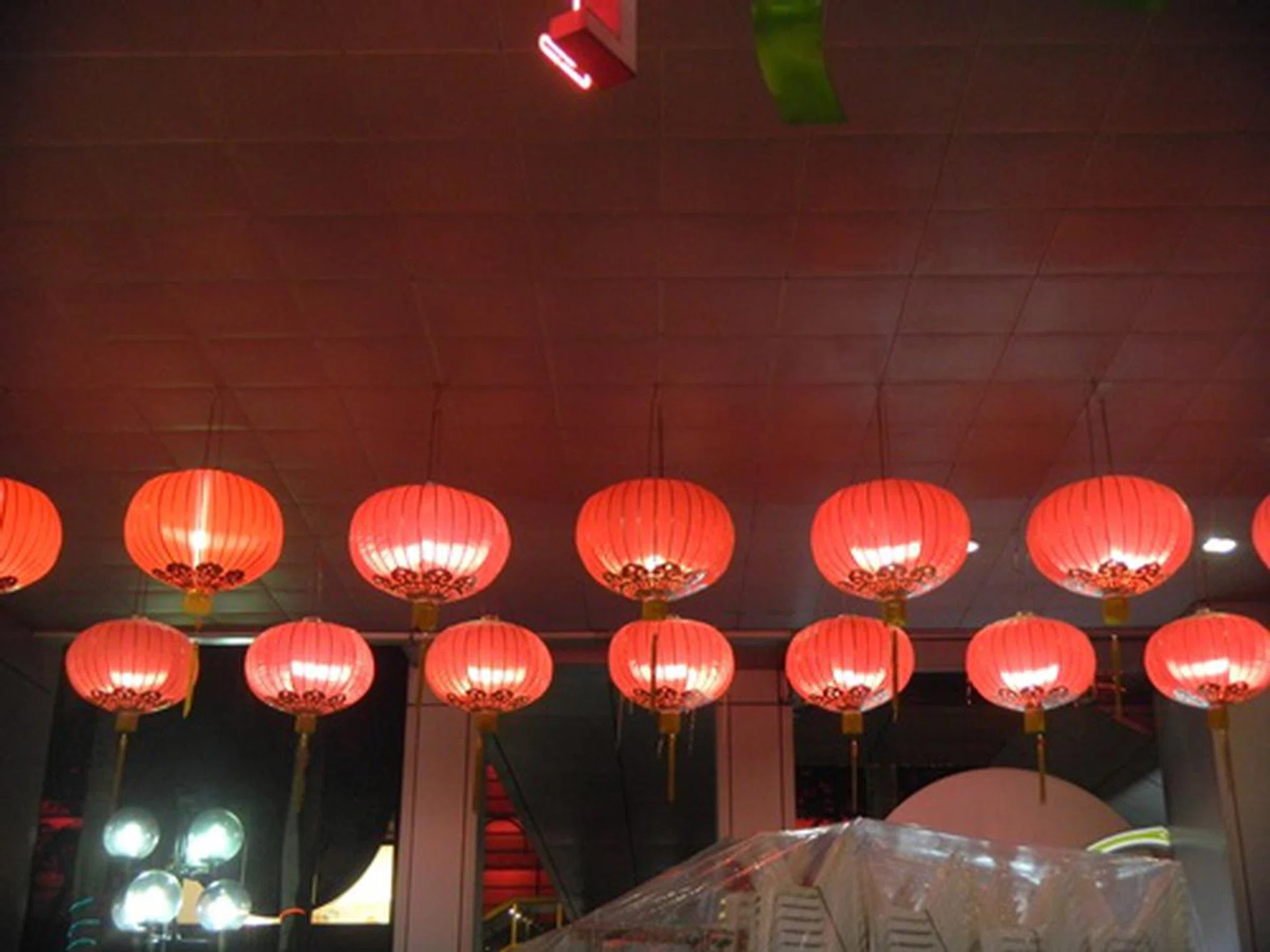 f/3.7, 8.1mm (35mm equivalent: 45mm), 1/23 sec, ISO400.