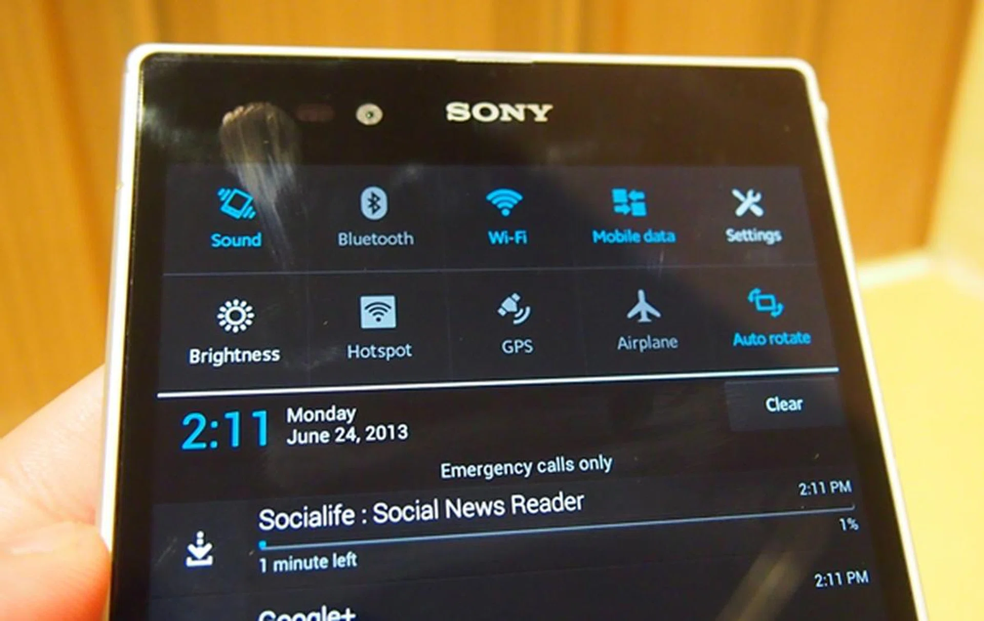 You can now add or modify up to 10 quick settings on the Sony Xperia Z Ultra, compared to the five default settings on the Xperia Z.